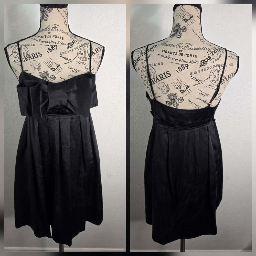 Betsey Johnson Babydoll Mini Dress Sz 4 100% Silk Classic Black Pleats Bow